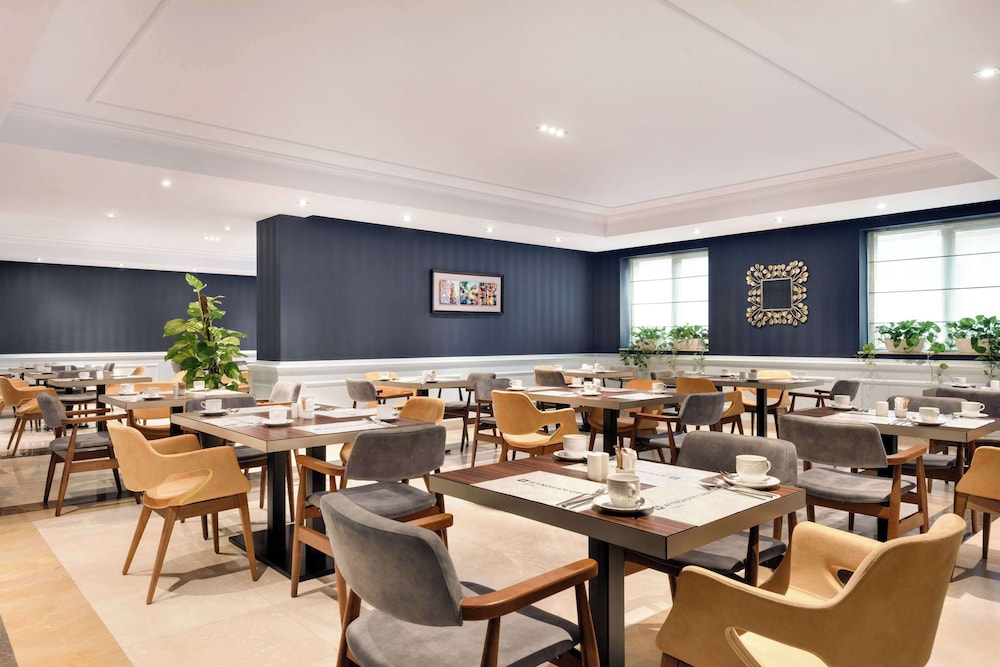 המסעדה – Wyndham Grand Tbilisi
