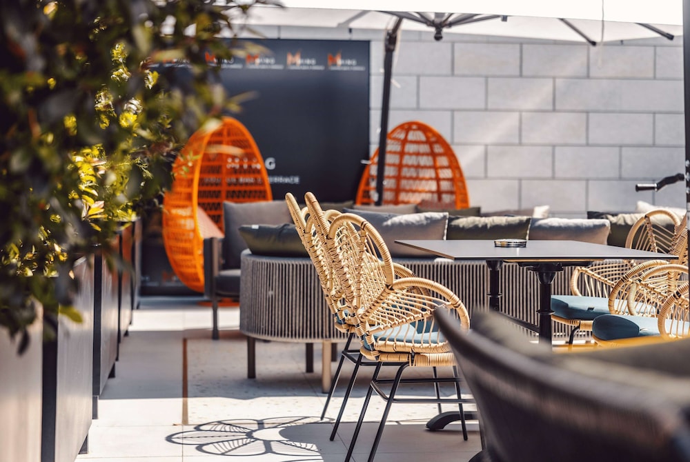 מרפסת הגג – Wyndham Grand Tbilisi